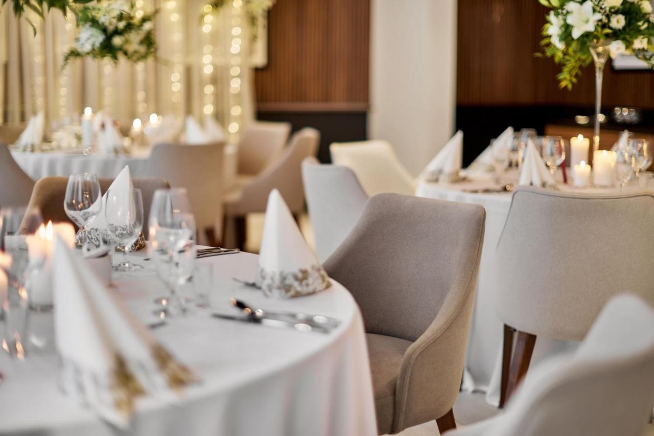 Grand Ascot Hotel